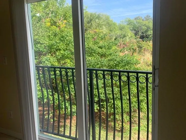 220 Columbia Dr #33 — Photo 5