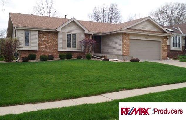 1st image of 605 N 152nd Avenue Cir