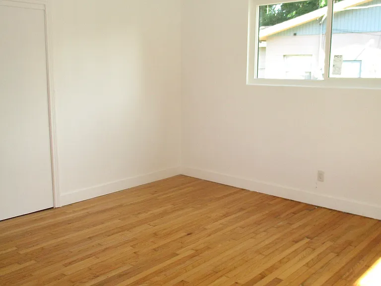 921 Daytona Ave #A — Photo 11