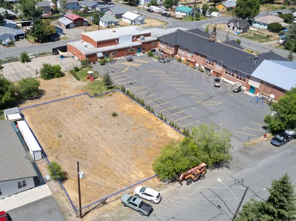 0 16th St #2, Baker City, OR 97814