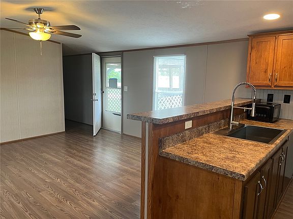 2nd image of 699 S Vista Dr
