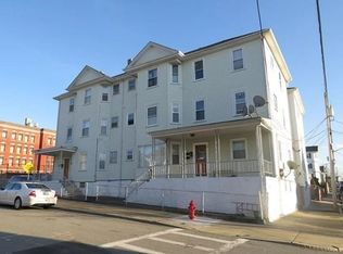 3 Edgemond St #3W, Fall River, MA 02723