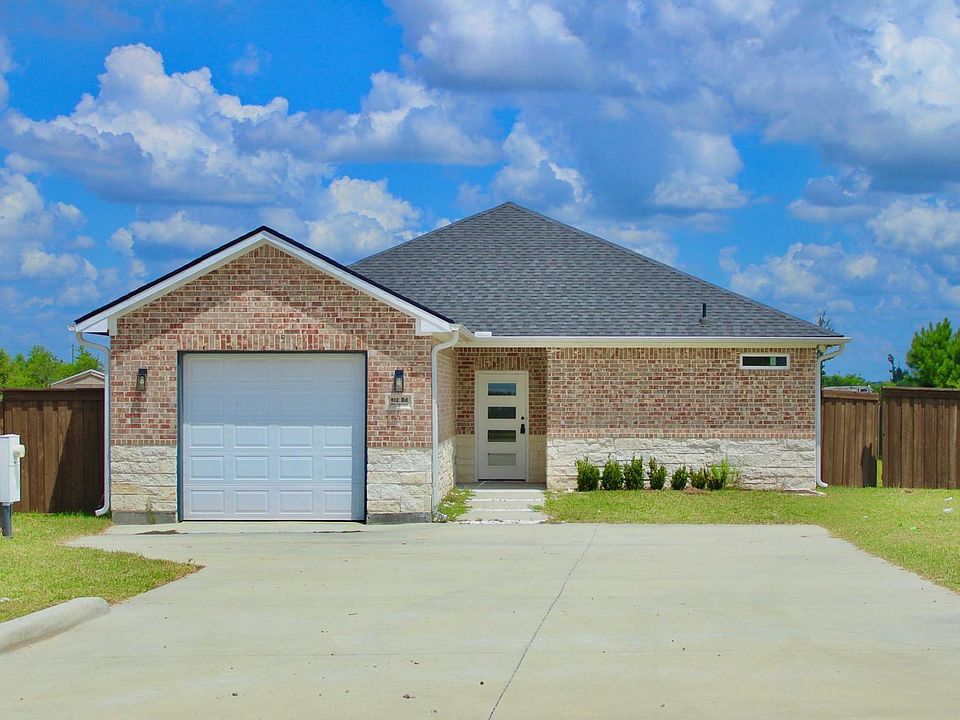1st image of 812 Road 57071