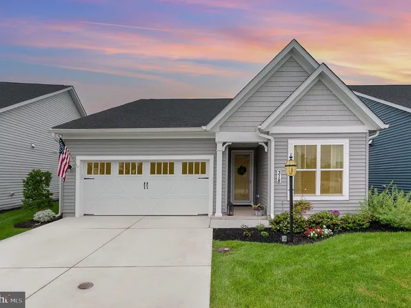 318 Rustic Wood Dr, Gettysburg, PA 17325