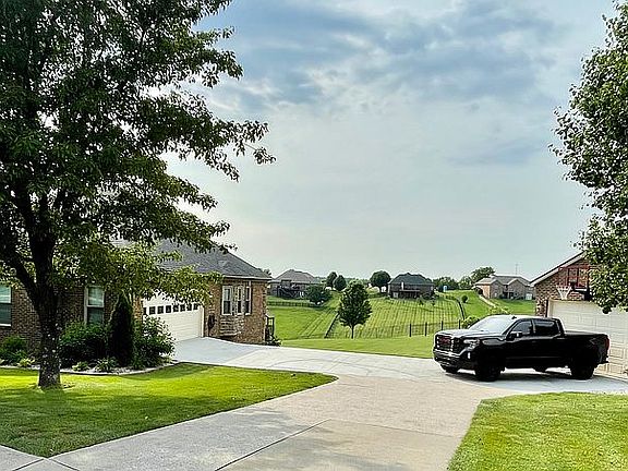 3rd image of 300 Hailea Ct