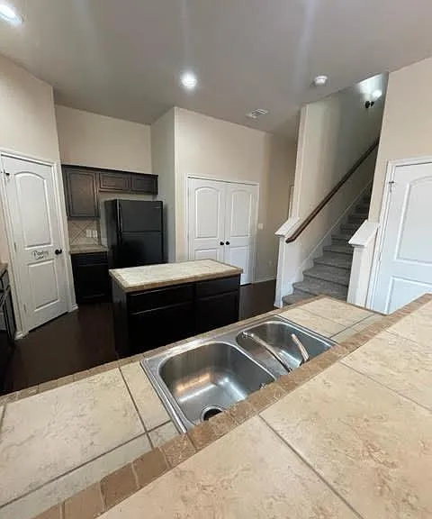 118 Creekside Villa Dr — Photo 3