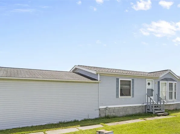6266 Bayview Sta, Newfane, NY 14108