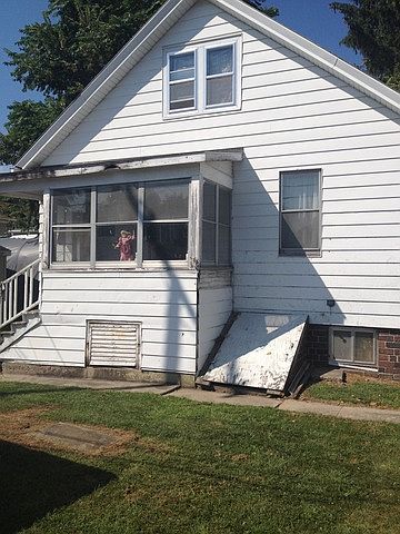 1st image of 966 1/2 Joliet St