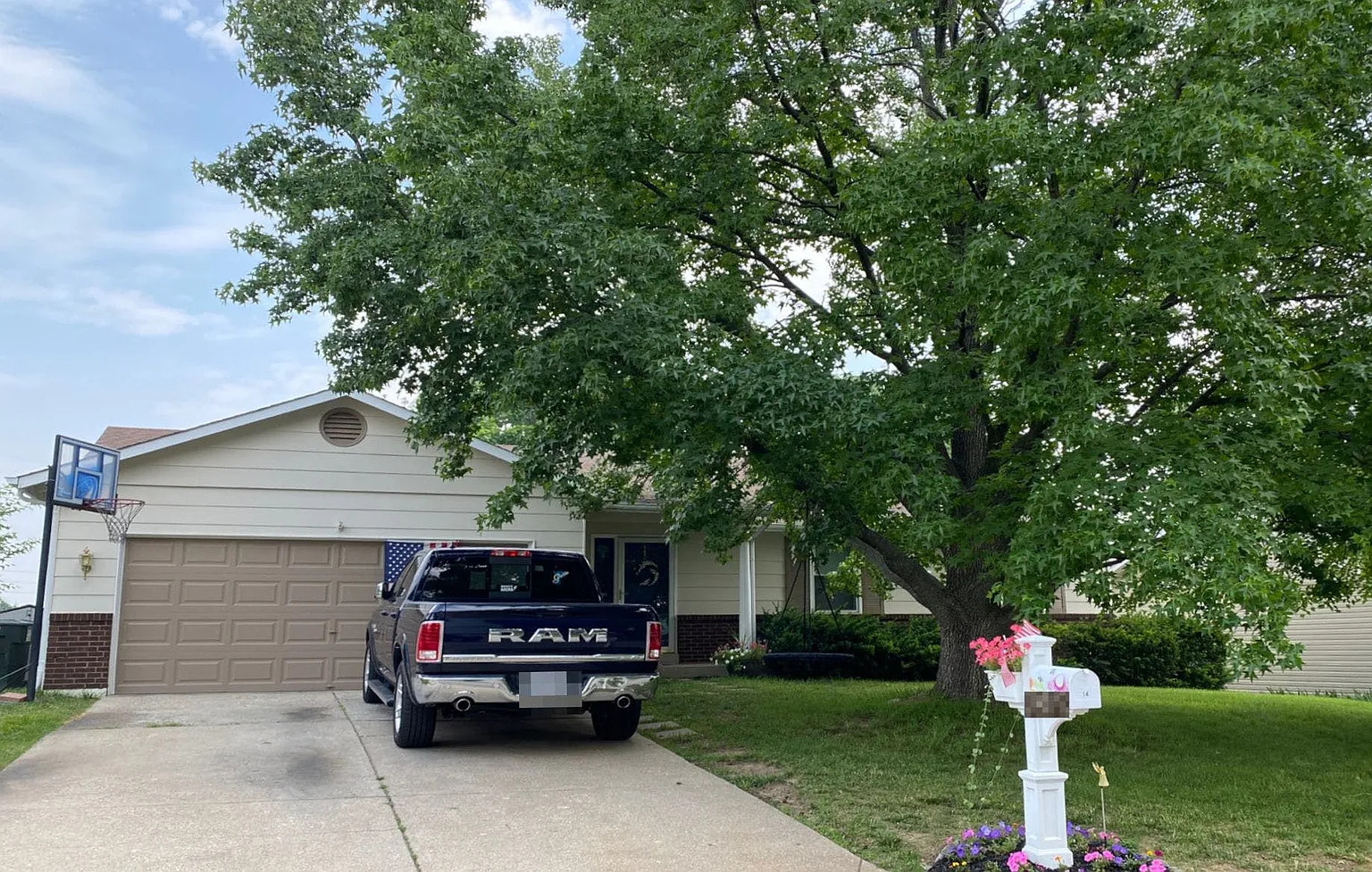 14 Vanguard Dr photo 1