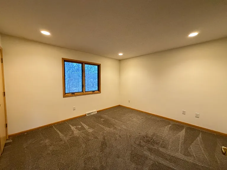4553 Abbott Rd — Photo 17