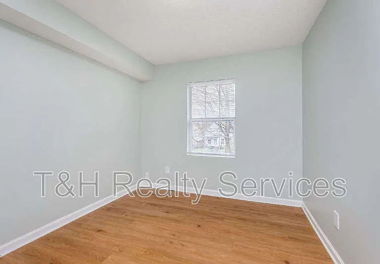 326 Jefferson Ave — Photo 19