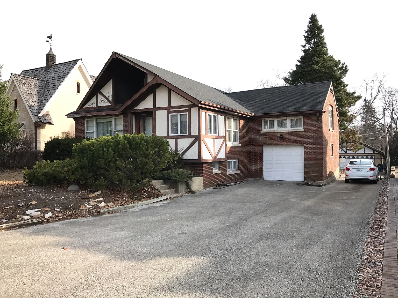 29 McIntosh Ave photo 1