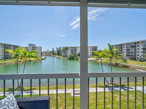 3rd image of 2851 Leonard Dr APT J306