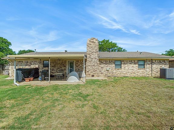 5th image of 602 Gearner Dr