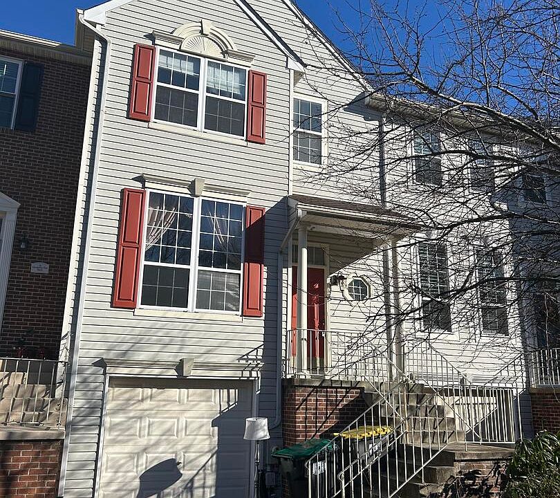 1st image of 892 N Waterford Ln