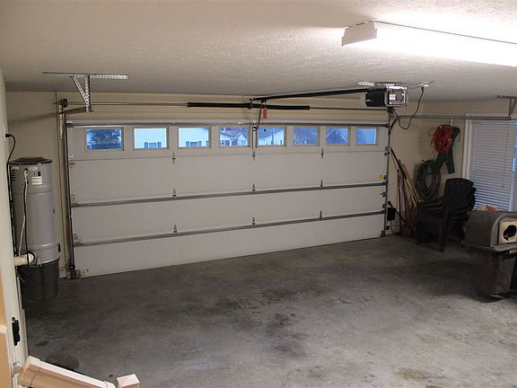2nd image of 137 Skyline Dr