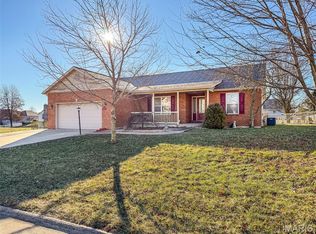 109 Benham Dr, Millstadt, IL 62260