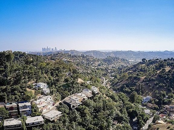 5th image of 4423 San Andreas Ave