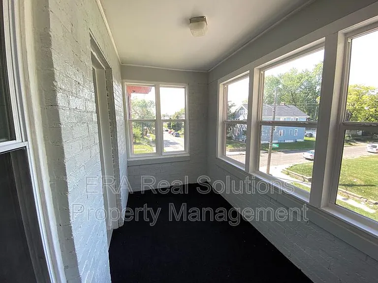 1106 Oakwood Ave — Photo 4