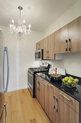 Rented by The Moinian Group | media 24
