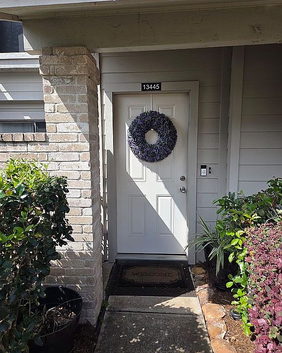 1st image of 13445 Garden Grv