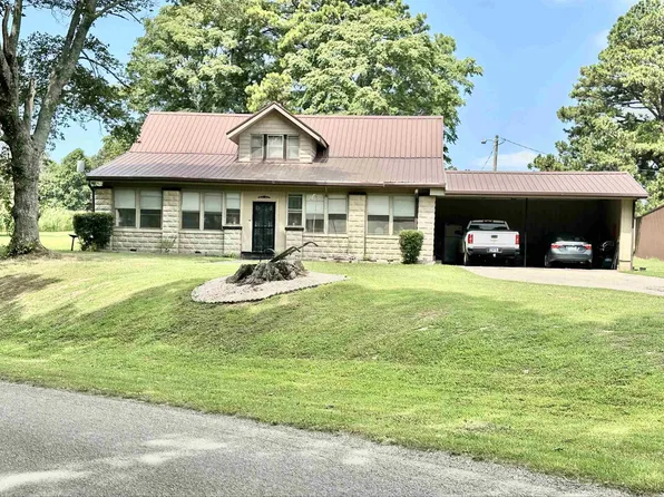 940 Lynn Point Rd, Greenfield, TN 38230