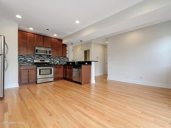 4th image of 4835 N Ashland Ave APT 3E