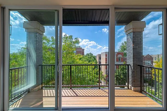 2110 W Washington Blvd #3 — Photo 16