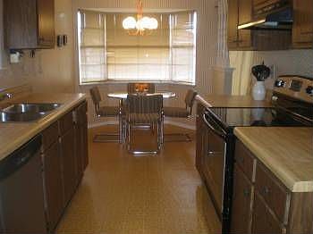 4th image of 1608 Longbridge Dr