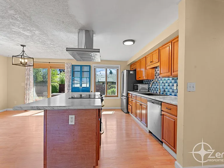4213 NE 139th Ave — Photo 7
