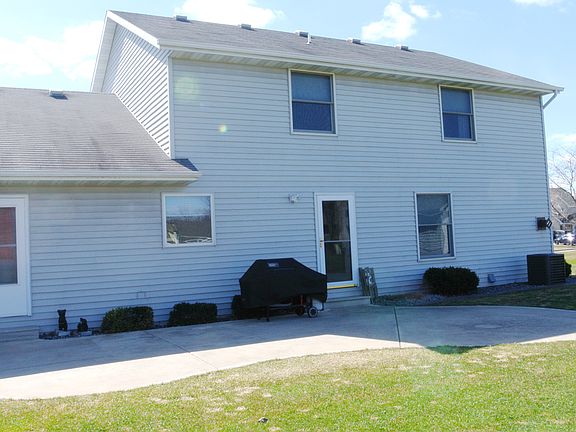 2nd image of 2948 Blue Moon Dr