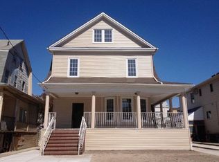 154 Beach 120th St, Rockaway Park, NY 11694