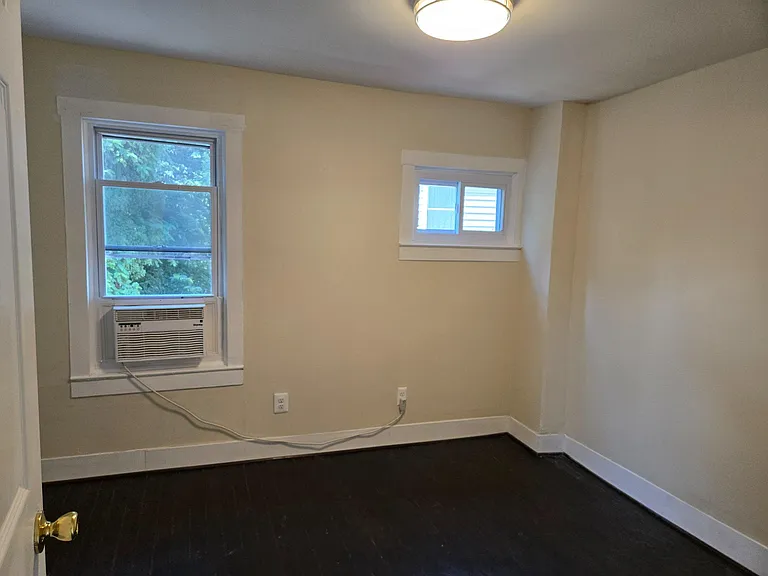 24 E Pall Mall St — Photo 6