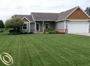 2841 Springborn Rd, East China, MI 48054