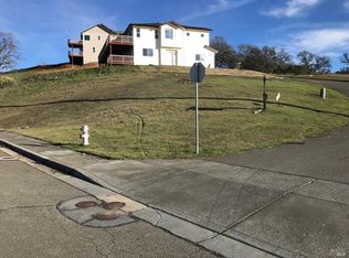 360 Tehuacan Rd, Ukiah, CA 95482