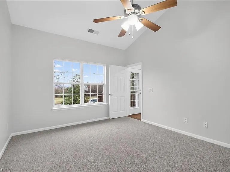 213 Nighthawk Pl — Photo 9