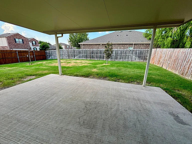 104 Abelia Dr — Photo 9