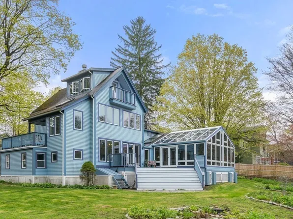 30 S River St, Wellesley, MA 02482