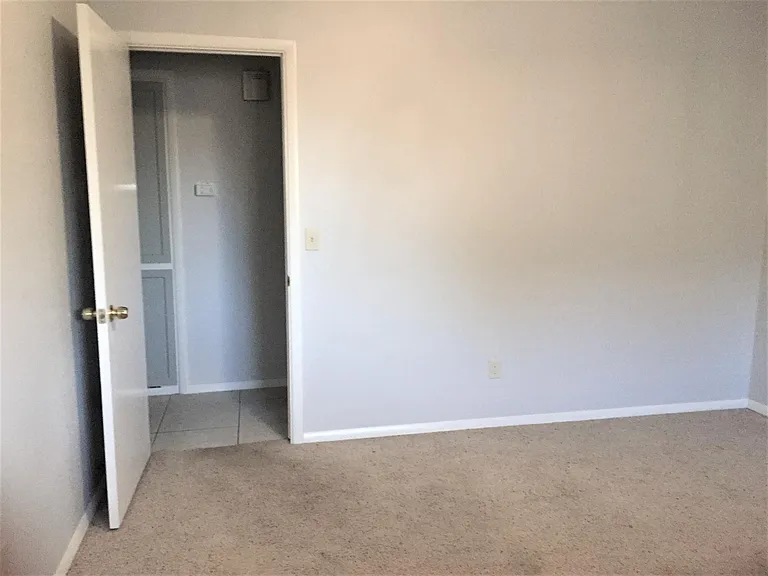 4041 NW 61st St — Photo 25