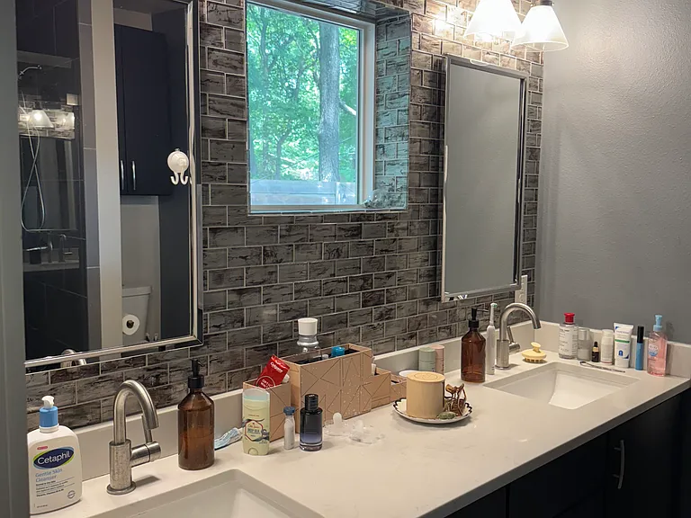 1142 Eleanor St #2 — Photo 16