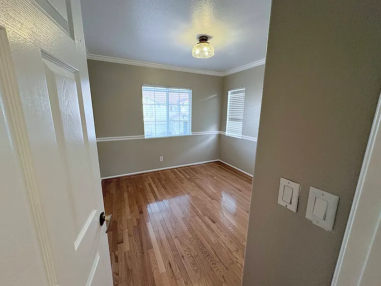 28048 Memory Ln — Photo 11