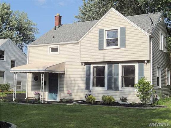 2nd image of 205 Kelvin Dr