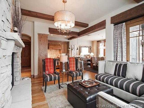 5th image of 8902 Empire Dr #302