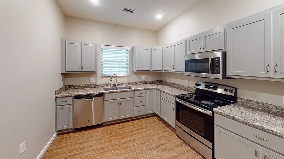 341 Calhoun St — Photo 3