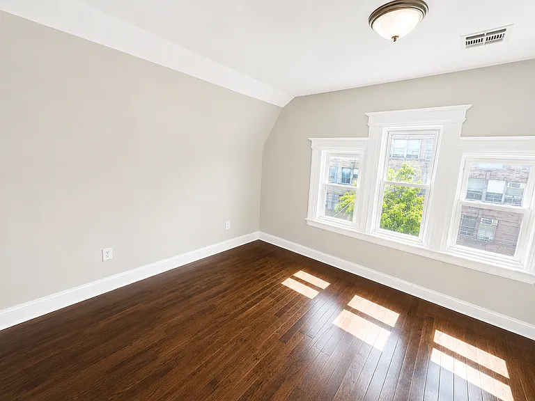 897 Hunterdon St #3 — Photo 5