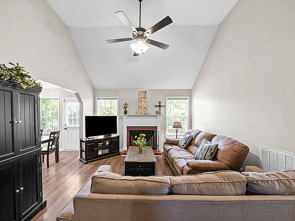 5th image of 3449 Loon Dr