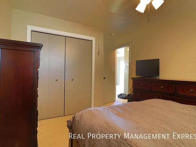 109 N Foss Ave — Photo 17