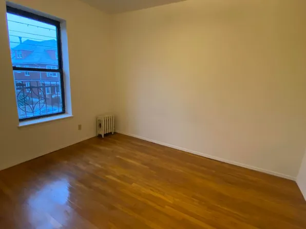 1405 71st Street image 2 of 4