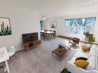 8746 Phinney Ave N APT 303, Seattle, WA 98103