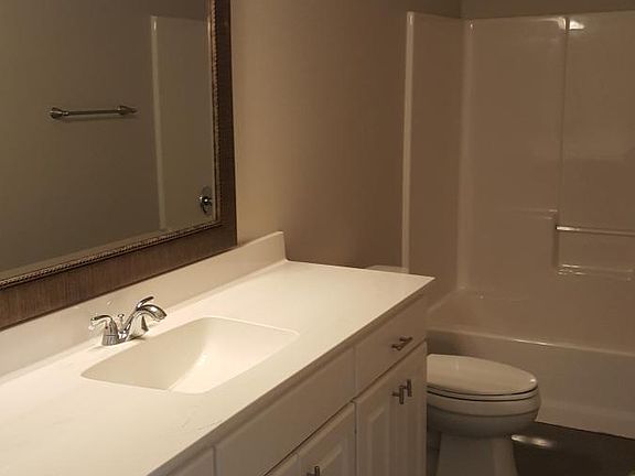 3rd image of 10222 State Highway 31 E Unit 4
